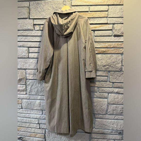 London Fog Women’s Tan Maxi Removable Hood Trench Coat SZ 8 Reg - Picture 12 of 15